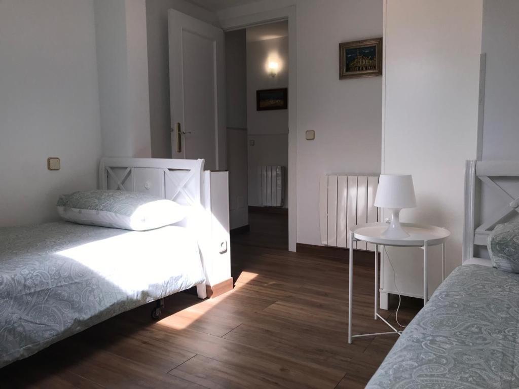Apartamento En Centro Historico De San Lorenzo De El Escorial Eksteriør bilde